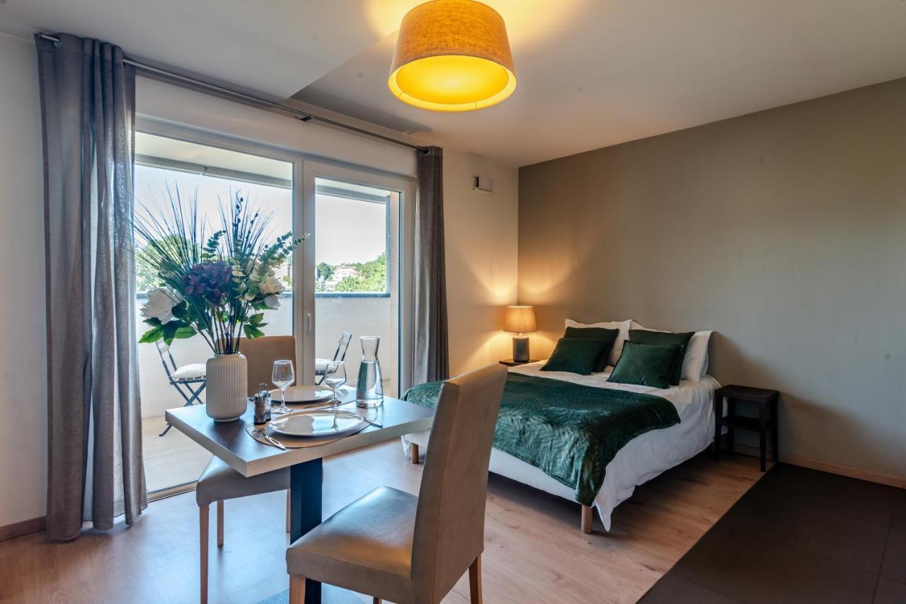 Ovelia Seynod - Les Balcons D'Annecy Apartment Екстериор снимка